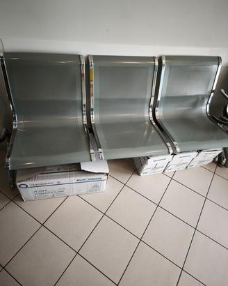 Sedie in alluminio per studio medico