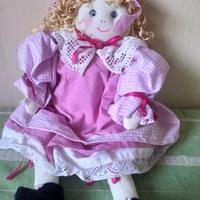 Bambola fatta a mano in stoffa