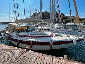 Barca a vela e motore