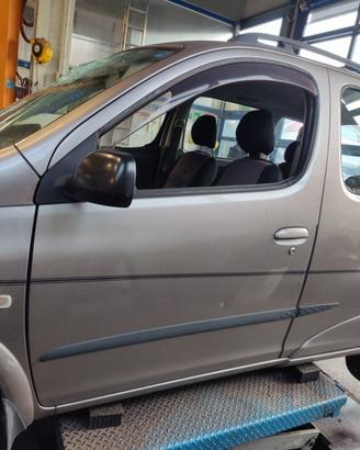 Porta anteriore sx nuda TOYOTA YARIS VERSO 2003