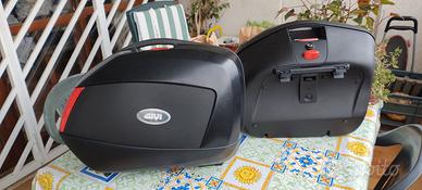 Bauletti laterali GIVI moto