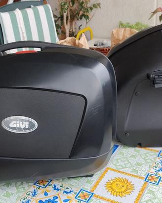 Bauletti laterali GIVI moto