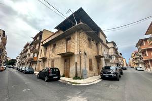 Casa indipendente a Partinico, Via Colombo