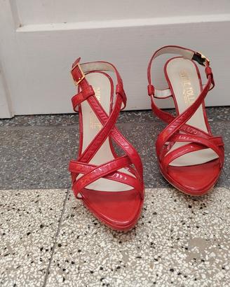 sandali in vernice rossa Divine Follie 