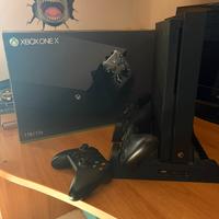 Xbox one x 1TB+3 controller+4giochi