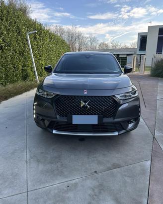 DS 7 Performance Line accessoriata poco usata