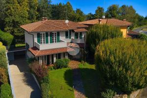 VILLA SINGOLA A COLLEBEATO