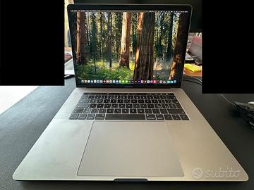 Apple Macbook Pro 15'' Touchbar, 256 gb ssd 16 ram