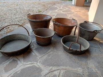 antico pentolame in rame antichità 