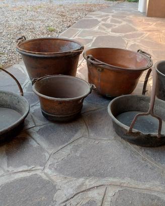 antico pentolame in rame antichità 