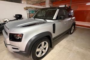 Land Rover Defender 110 First Edition