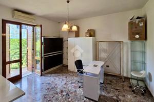 UFFICIO A NEGRAR DI VALPOLICELLA