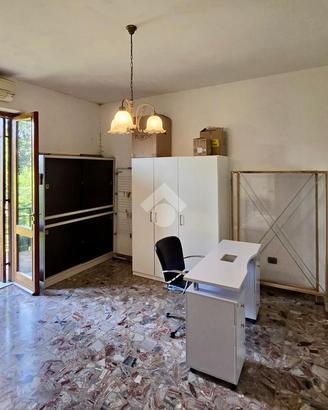 UFFICIO A NEGRAR DI VALPOLICELLA