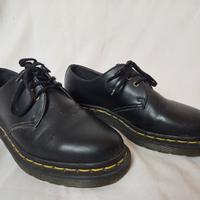 Dr Martens Vegan Leather Pelle Vegana