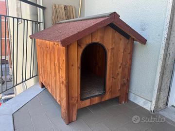 Cuccia da esterno per cani di taglia media