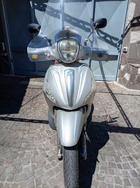 Piaggio Beverly 350
