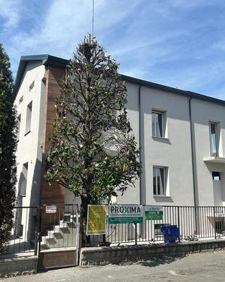 2 LOCALI A PARMA