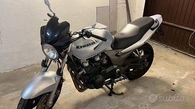 Kawasaki zr7  stupenda