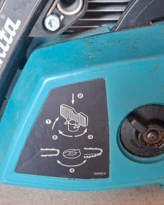 motosega makita modello AE3201S