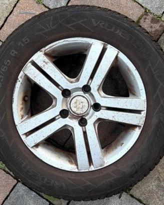Pneumatici M+S nuovi 195/65 R15 + cerchi in lega