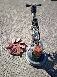 Fratazzatrice per pavimenti