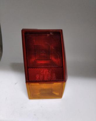 FARO FANALE POSTERIORE DX ARIC 44.631.635 FORD FIE