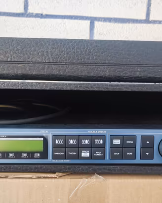 Multi effetto voce TC Helicon
