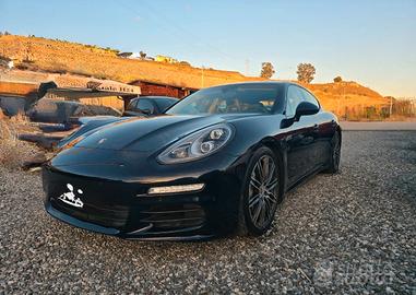 Porsche Panamera 300 cv