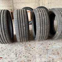 4 Pneumatici Bridgestone (estive)  225/45/18