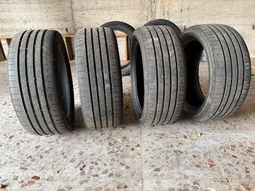 4 Pneumatici Bridgestone (estive)  225/45/18
