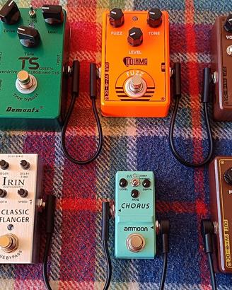 10 effetti per chitarra elettrica + alimentatore