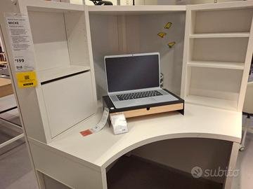 Scrivania Angolare di Ikea