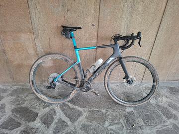 3T Exploro Racemax taglia M/56, ruote in carbonio 