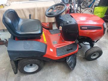 trattorino tagliaerba 