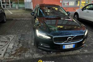 VOLVO V90 B4 (d) Geartronic Momentum Business Pr