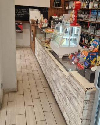 Attività / Licenza di 50 m² a Savona