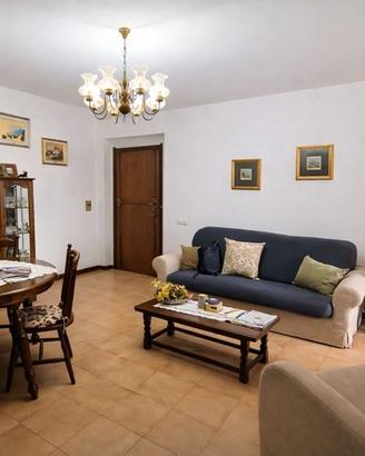 Ampio trilocale con giardino Pssi Via S.Benedetto