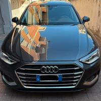 A4 Avant 30 TDI/136 CV S tronic Business Advanced