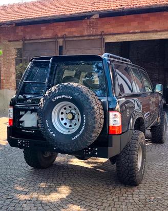 Paraurti posteriore uso gravoso Nissan Patrol Y61