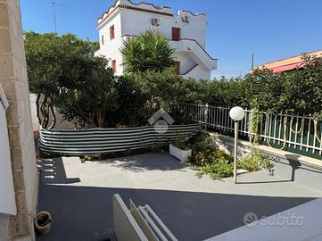 VILLA A SCHIERA A MARUGGIO