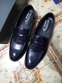 mocassini eleganti nuovi