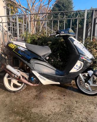 APRILIA SR STELTH 50 CC ANNO 1997 COMPLETAMENTE
