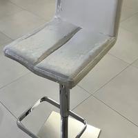 Sgabello regolabile in pelle con pistone