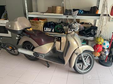 Scooter Scarabeo Rotax 125