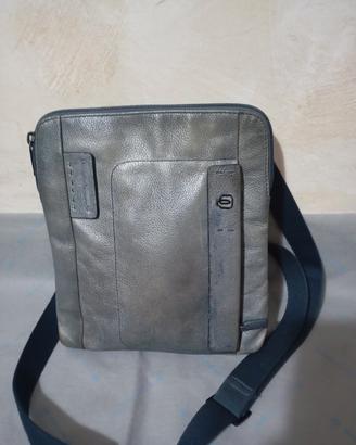 borsello Piquadro blu in pelle 