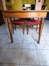 Tavolo e 4 sedie LE FABLIER