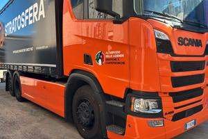 Scania r450 6x2 3assi centinato