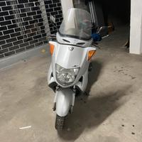 Peugeot SV 250 (Motore Honda) solo 11000 km