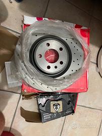 Dischi e pastiglie brembo anteriori