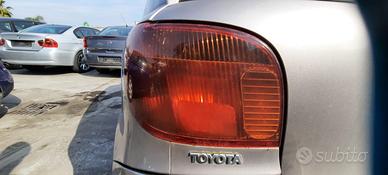 TOYOTA YARIS 2004 - STOP POSTERIORE SINISTRO
